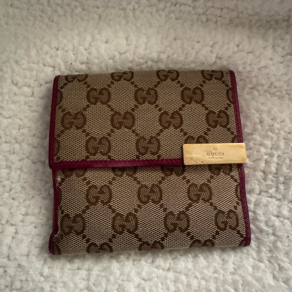 Gucci Beige and Burgundy Clutch